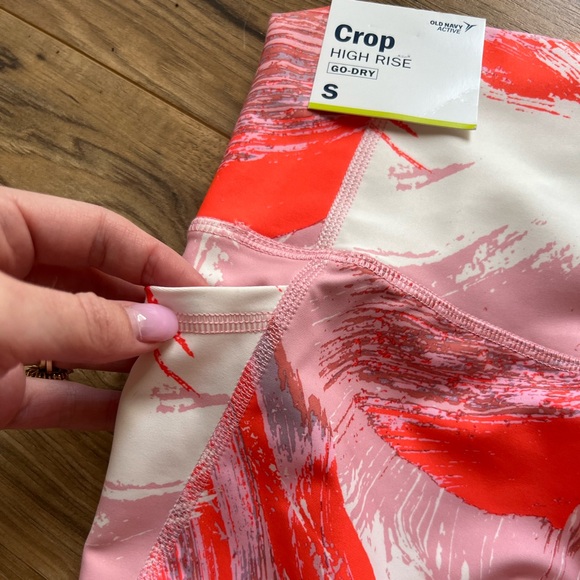 Old Navy Powersoft crop legging - Picture 5 of 6